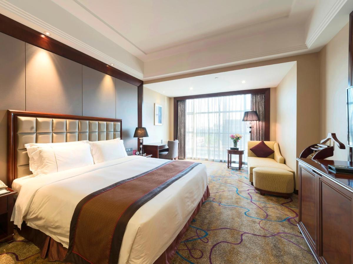 Shenzhen Baohengda International Hotel Bagian luar foto