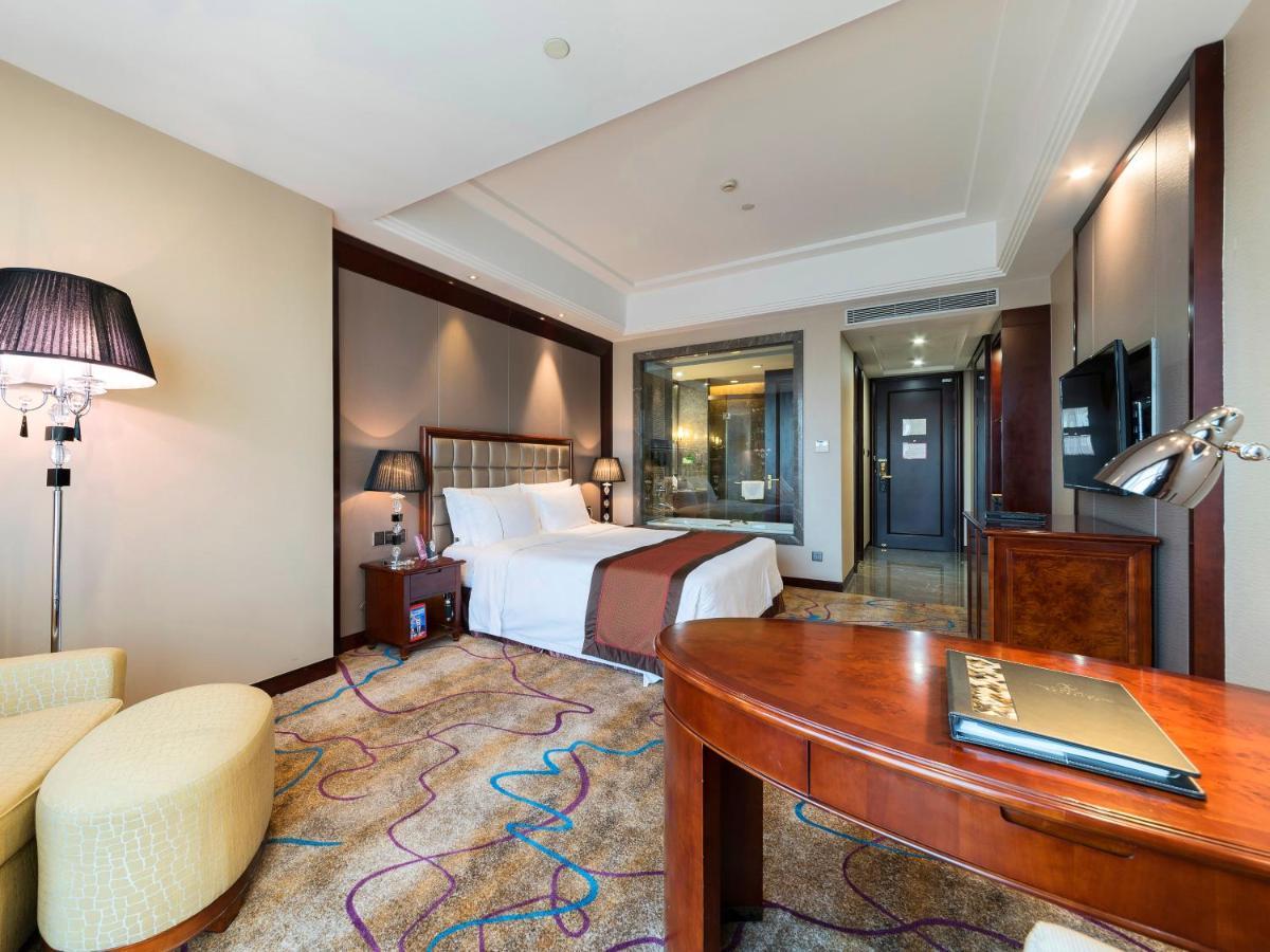 Shenzhen Baohengda International Hotel Bagian luar foto