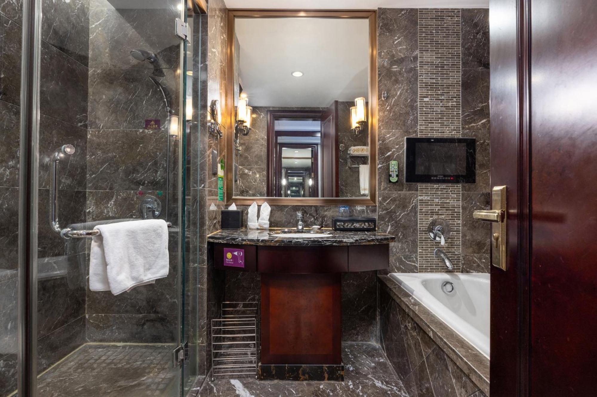 Shenzhen Baohengda International Hotel Bagian luar foto