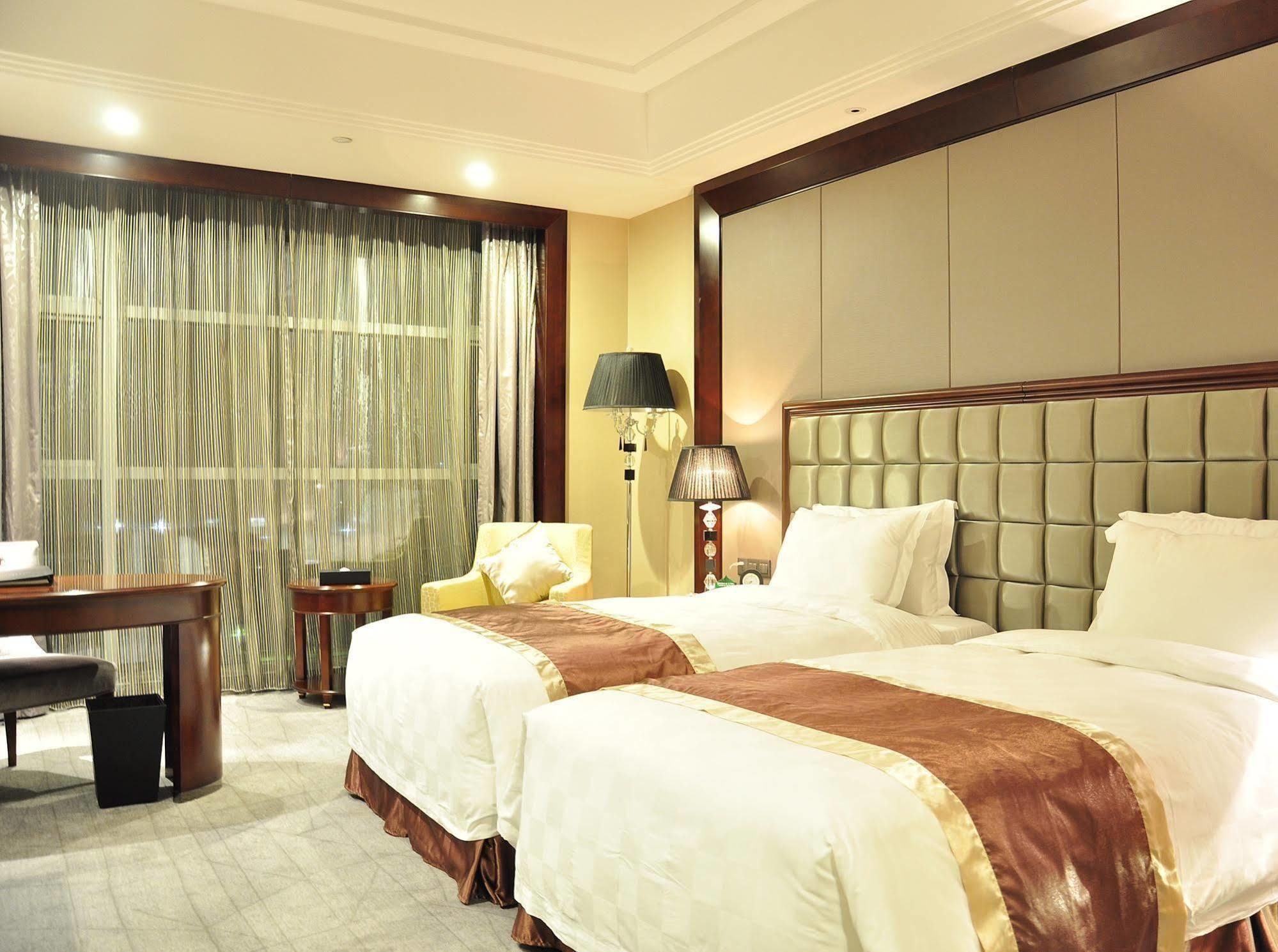 Shenzhen Baohengda International Hotel Bagian luar foto